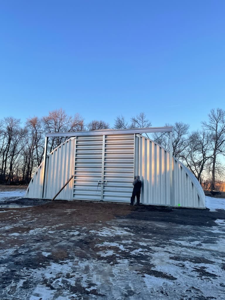 Q Series agricultural building for grain and hay storage