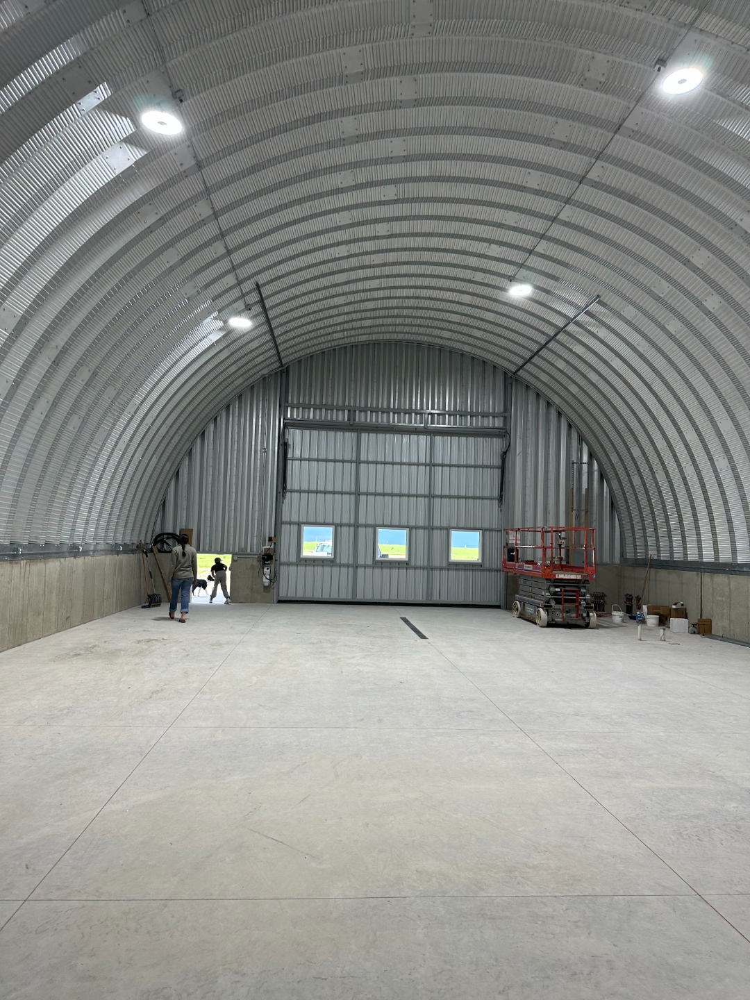 Q Series interior with large door openings for tractor storage